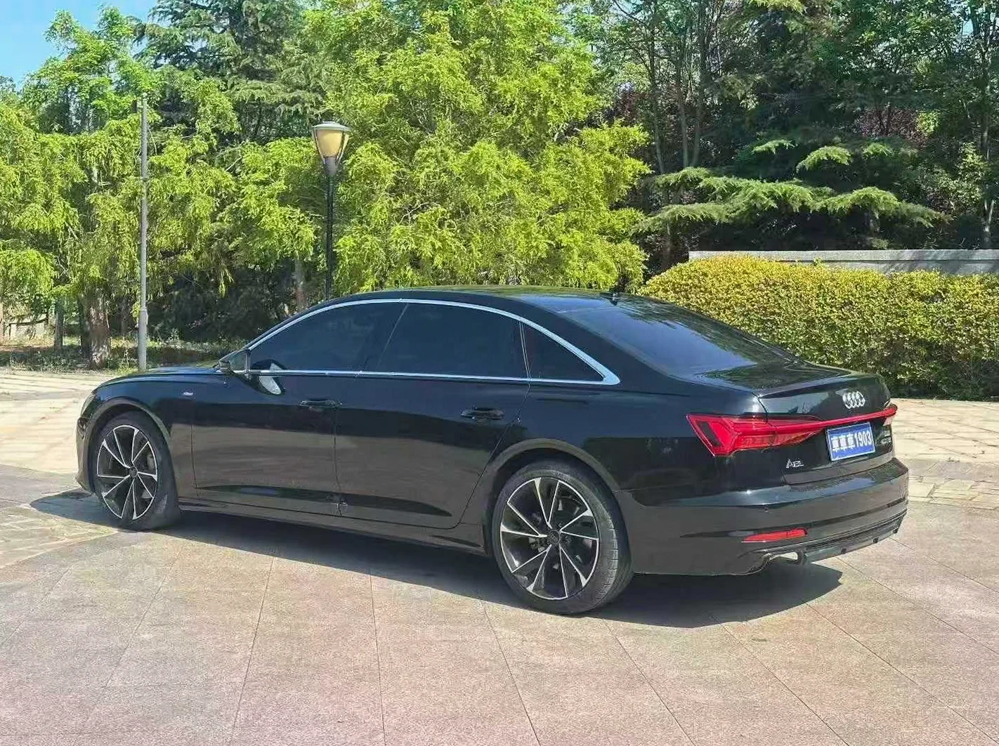 奥迪A6L 后面外观二