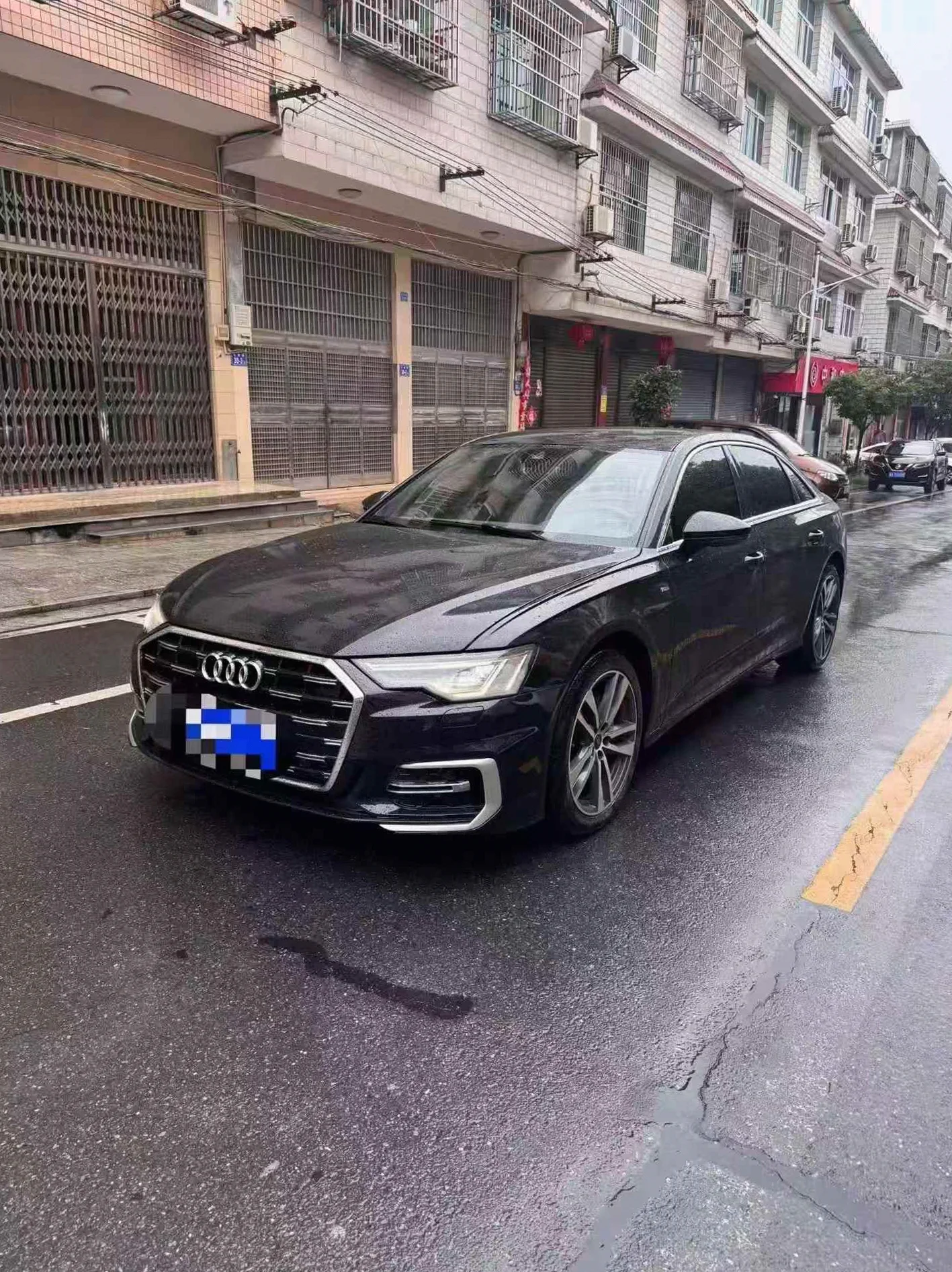 奥迪A6L 正面外观三