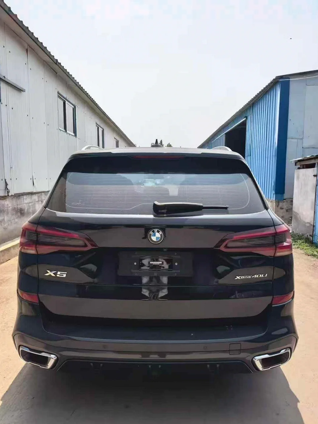 宝马X5 后面外观二