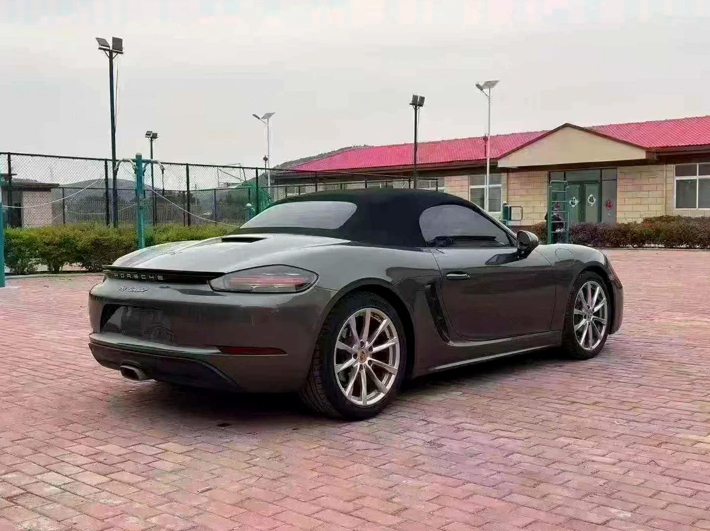 保时捷Boxster 后面外观二