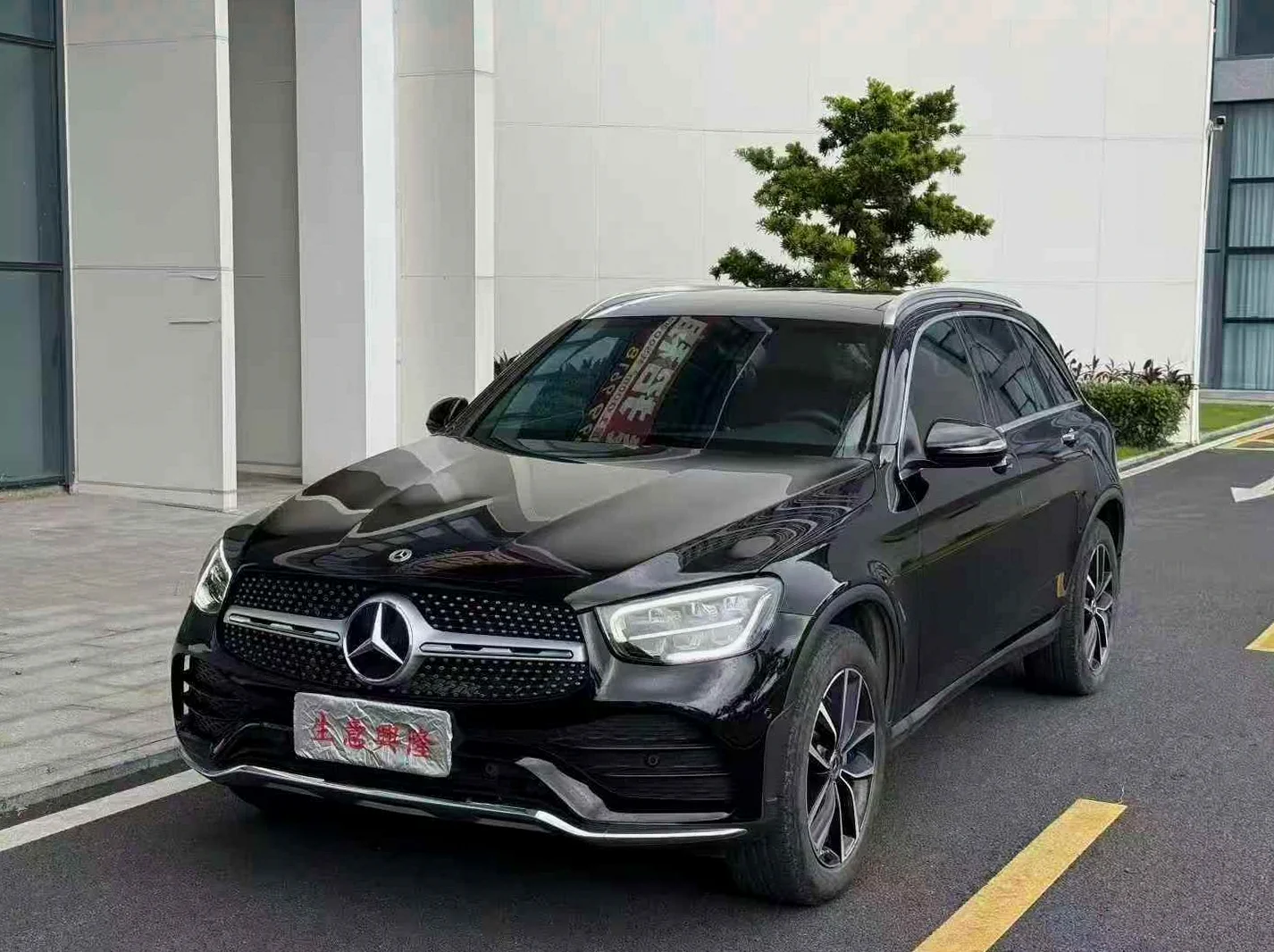 奔驰GLC 正面外观三