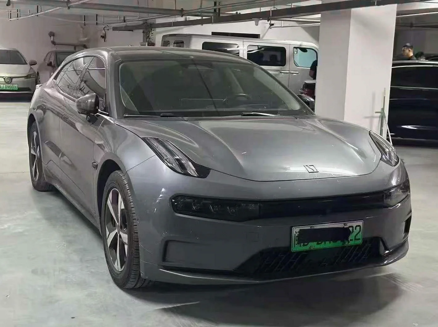 23年极氪001 双电机四驱
