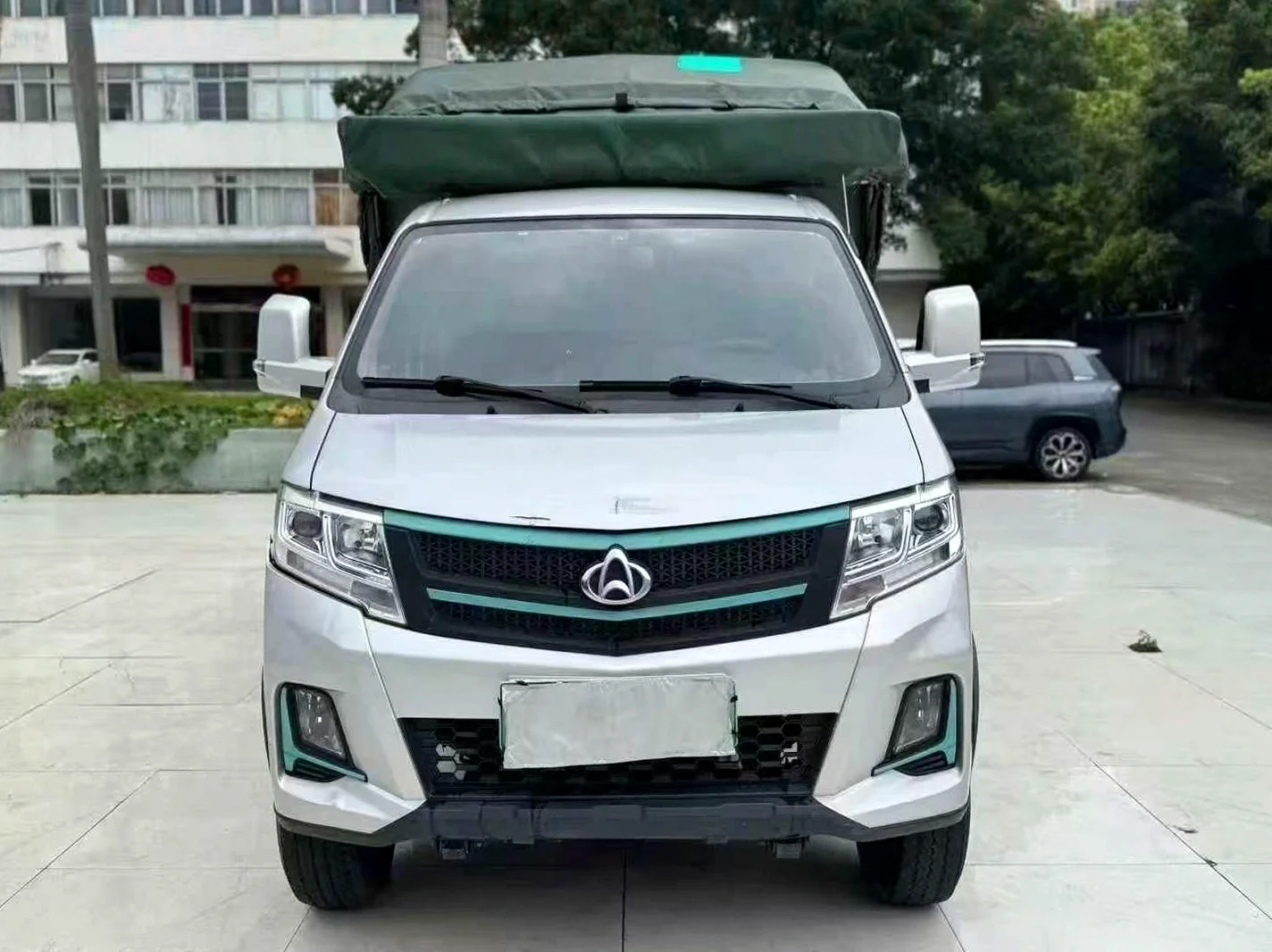 24款长安跨越王X3 PLUS EV
