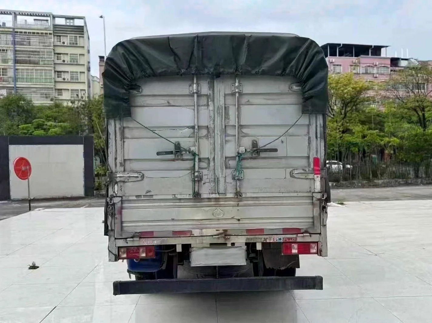 长安汽车跨越王 驾驶室