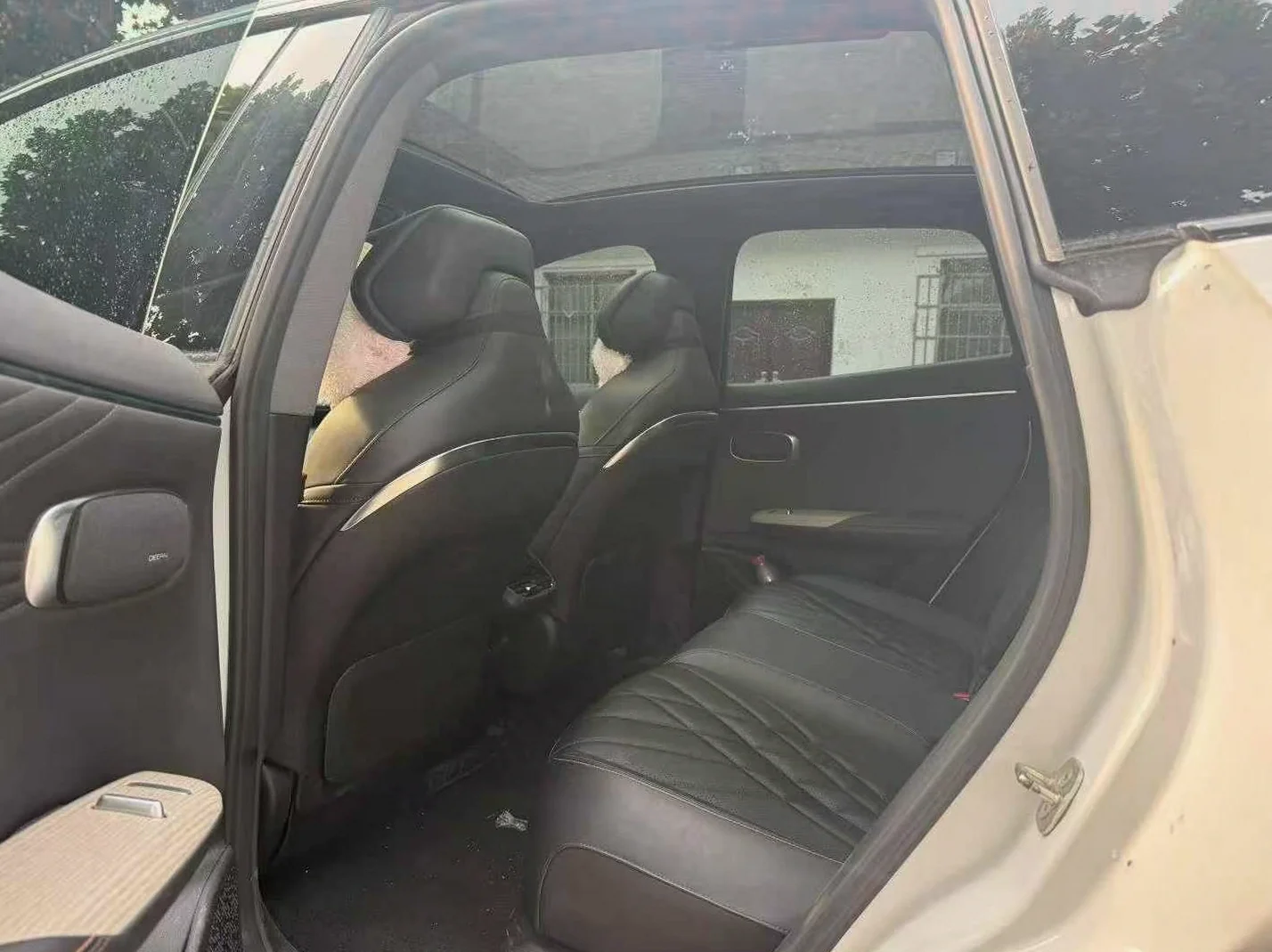 长安汽车深蓝 内饰后排