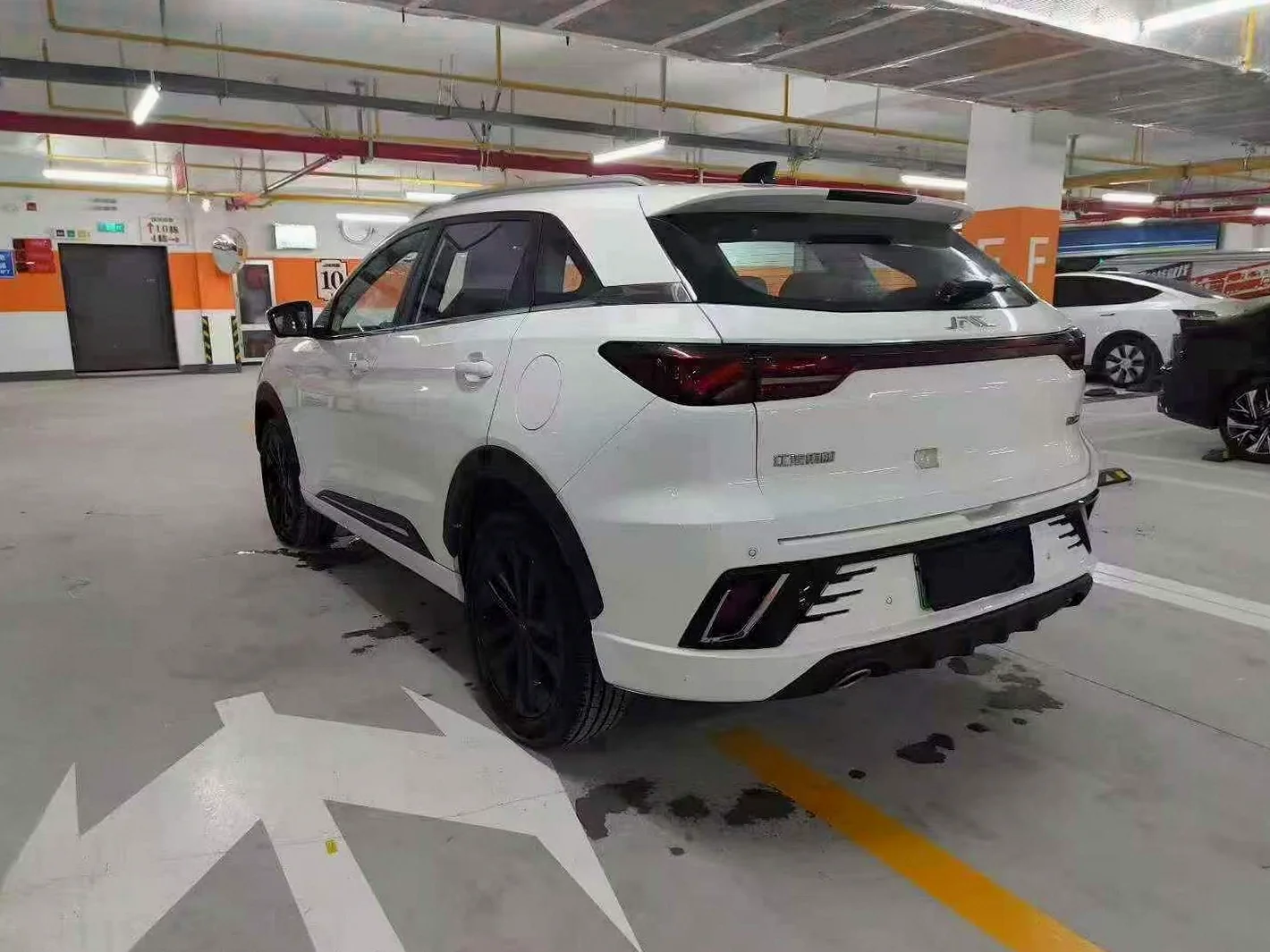 江淮QX 内饰后排