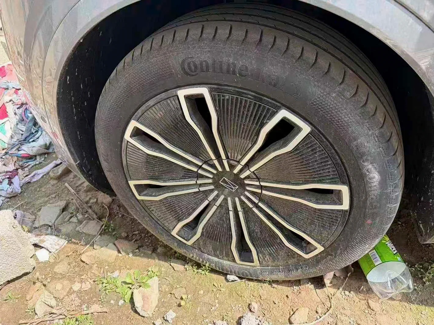 阿维塔07 后面外观二