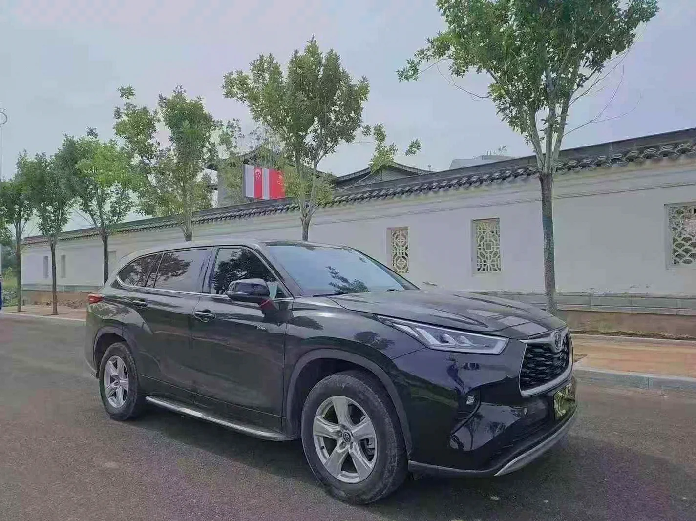 2025款丰田汉兰达2.5L双擎四驱精英版