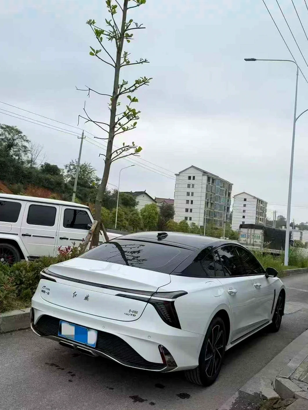 红旗H6 后面外观一