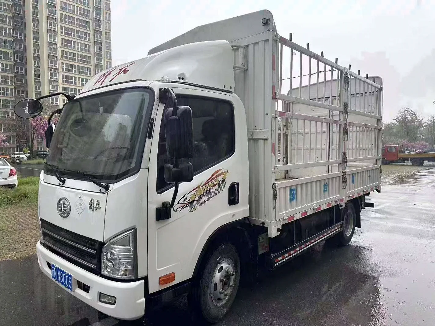 货车解放卡车 正面外观二