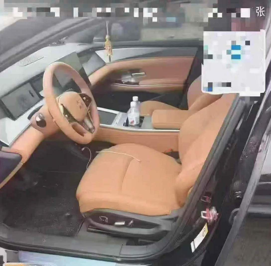 比亚迪汉 内饰前排