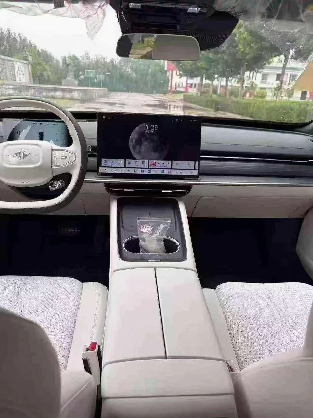 东风奕派 后面外观三