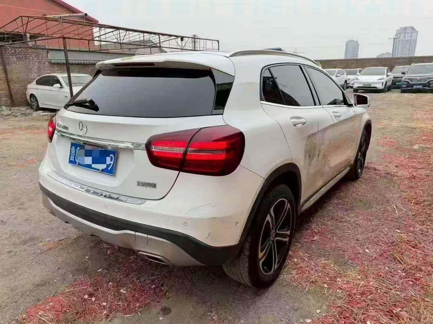 奔驰GLA 后面外观一