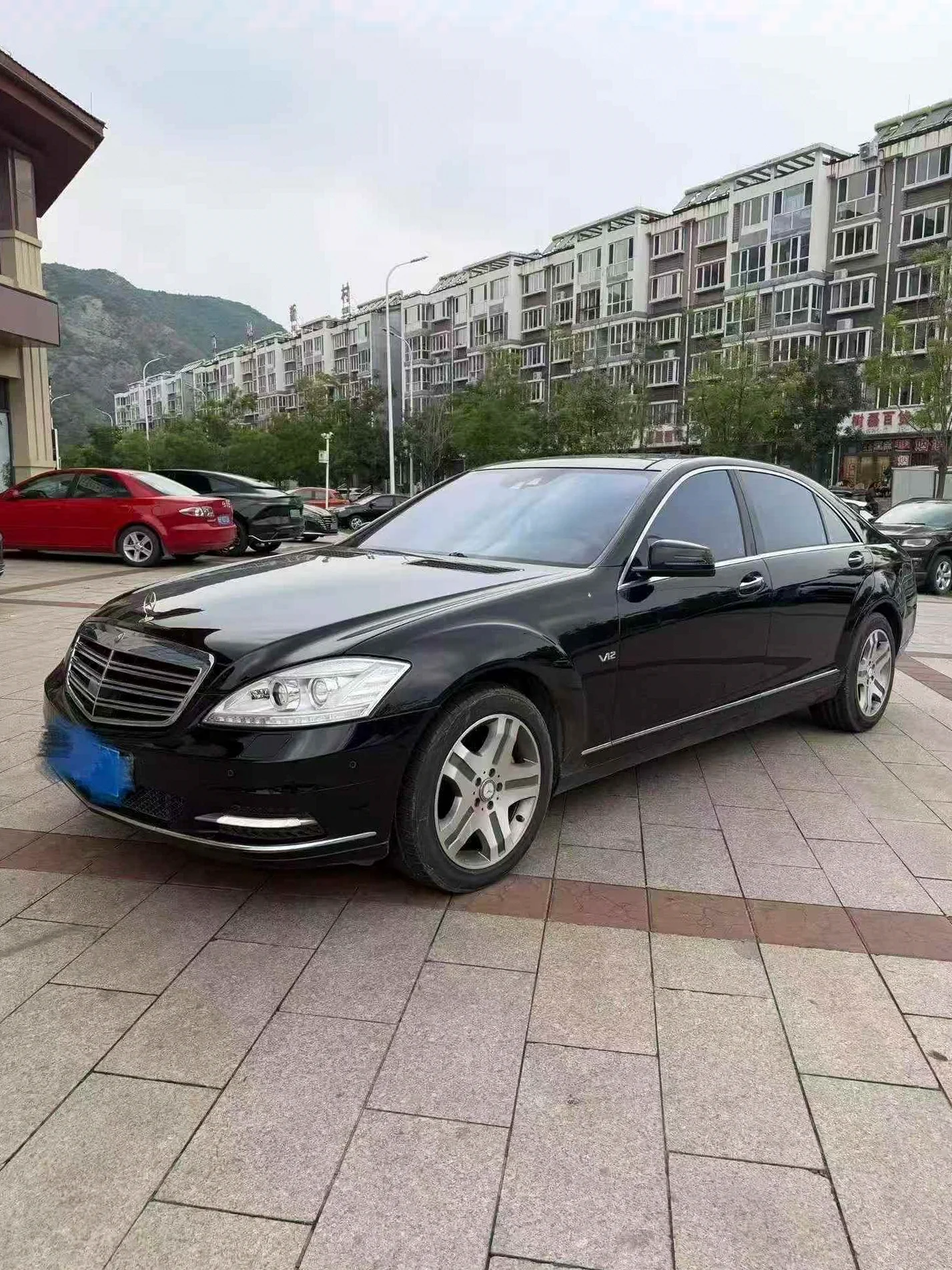 奔驰S 正面外观三