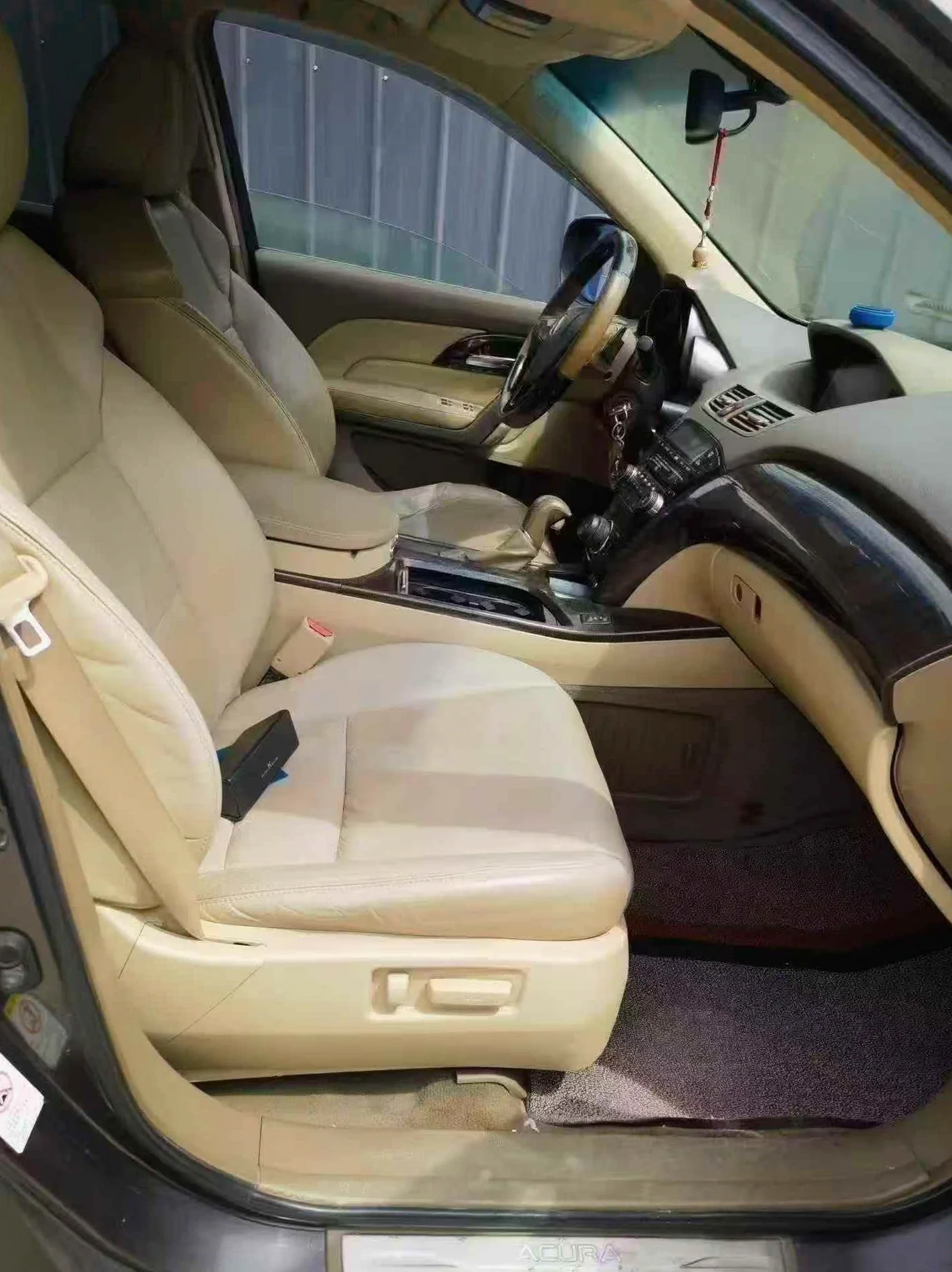 讴歌MDX 内饰前排