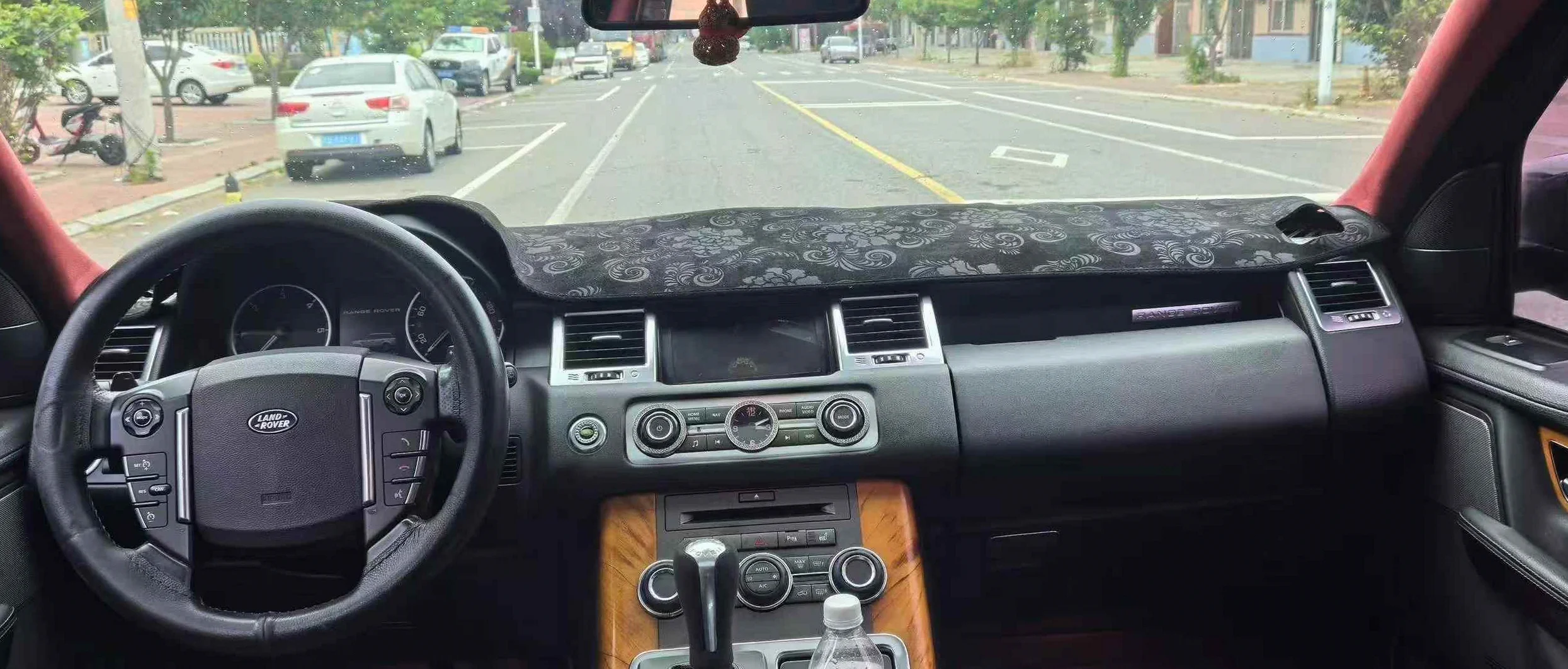 路虎揽胜运动 后面外观一