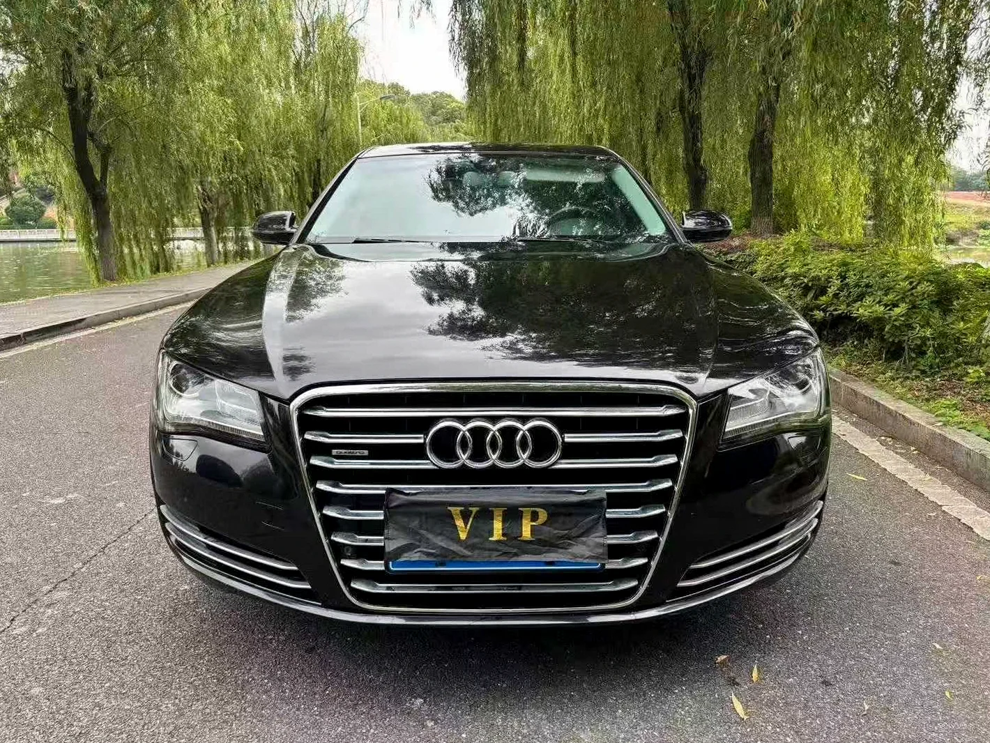 2012年奥迪A8L 3.0T quattro