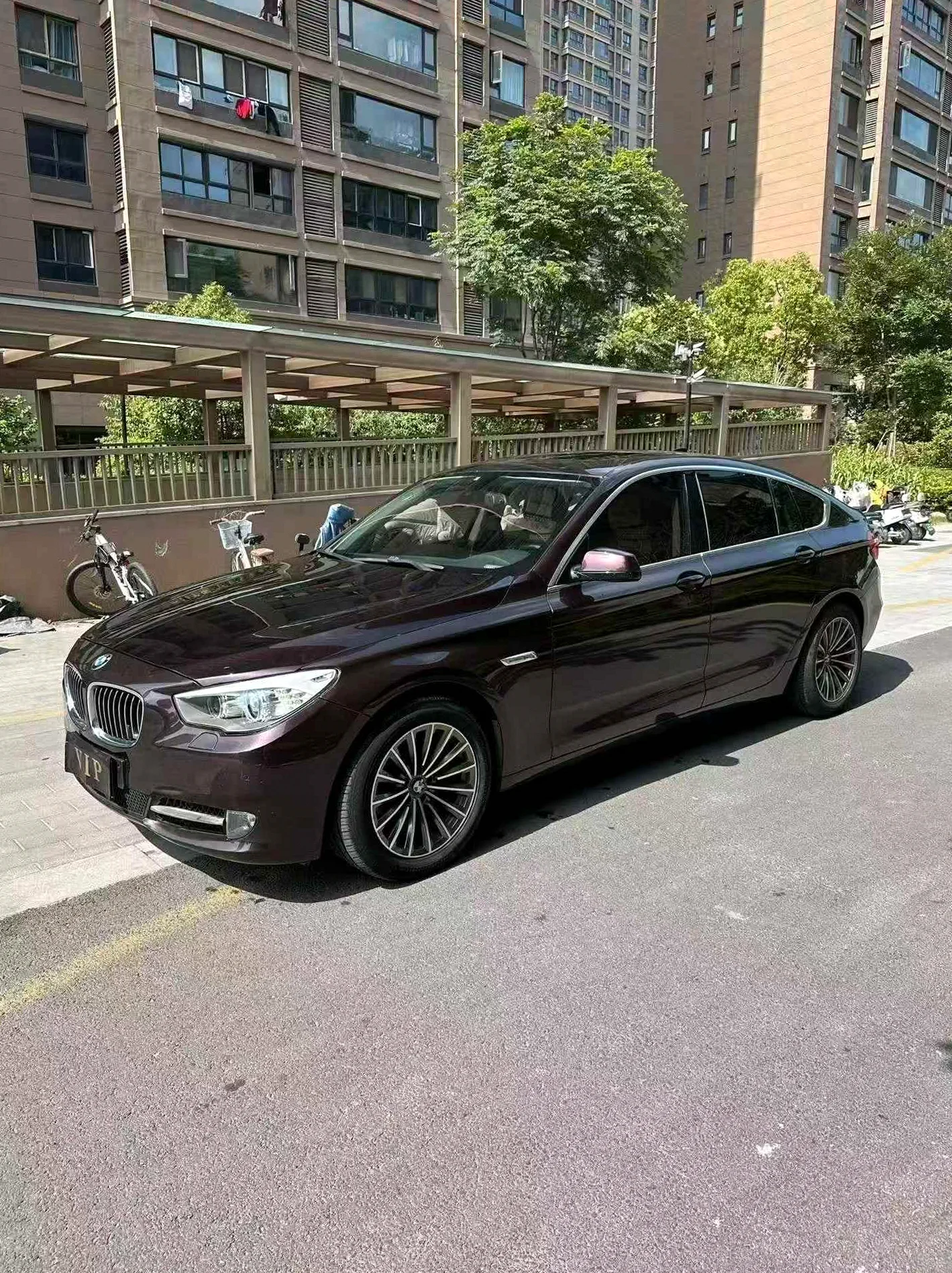 宝马5系 正面外观三