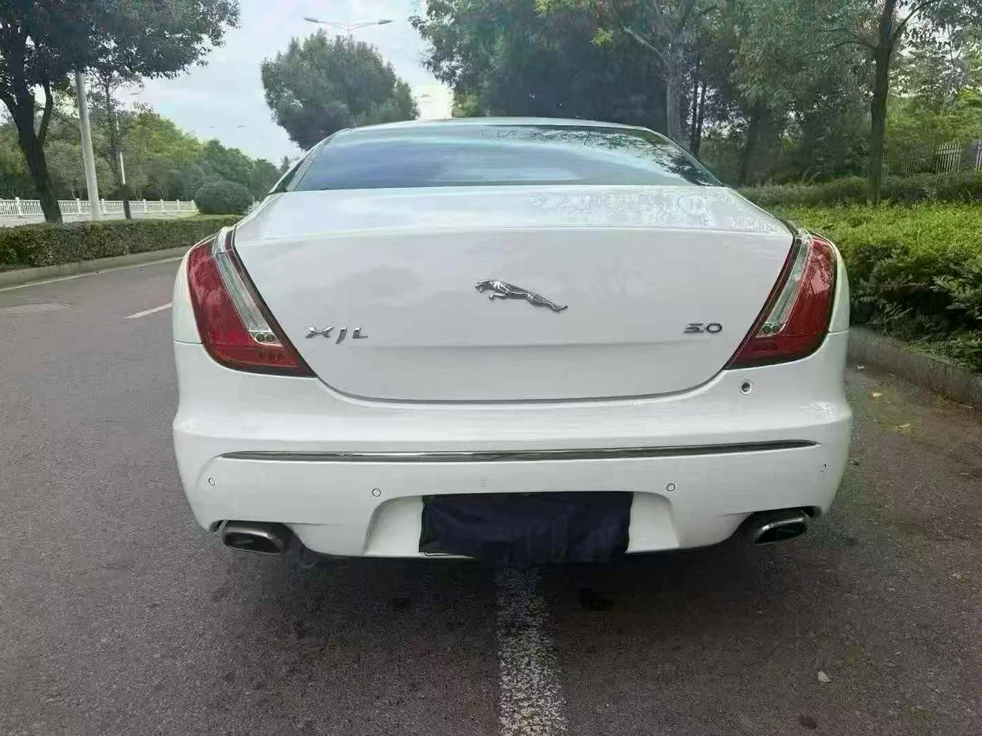 捷豹XJL 内饰后排