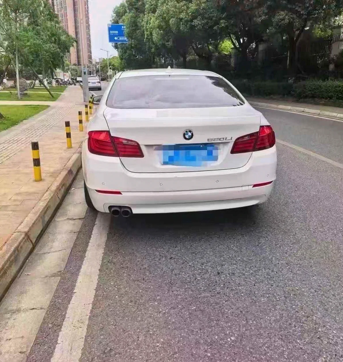 宝马5系 正面外观三