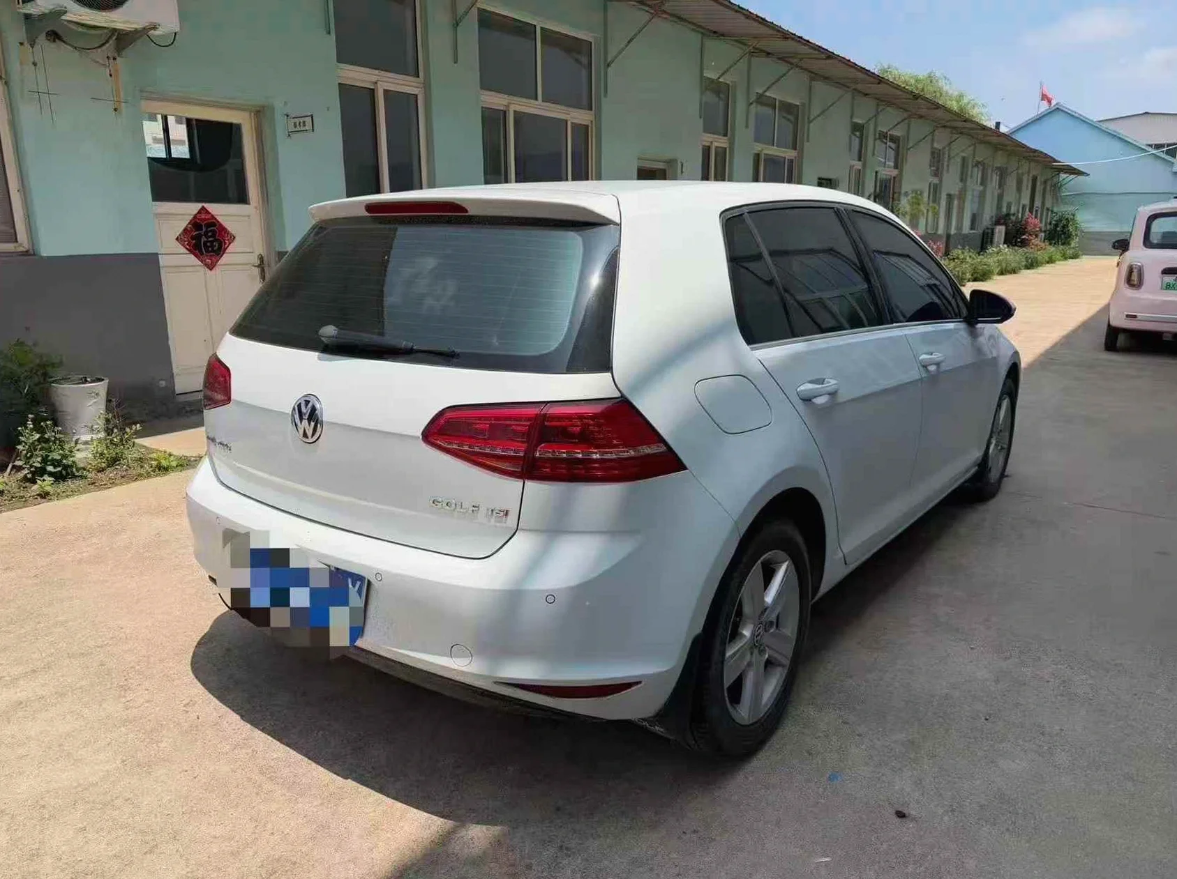 大众高尔夫 后面外观三