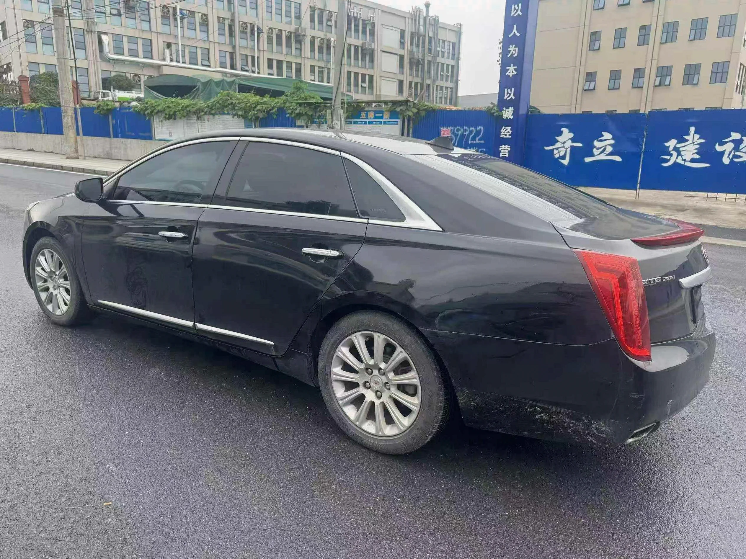 凯迪拉克XTS 后面外观三