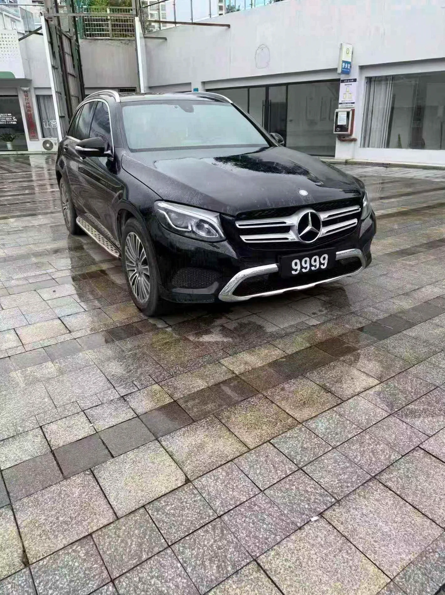 奔驰GLC 正面外观二