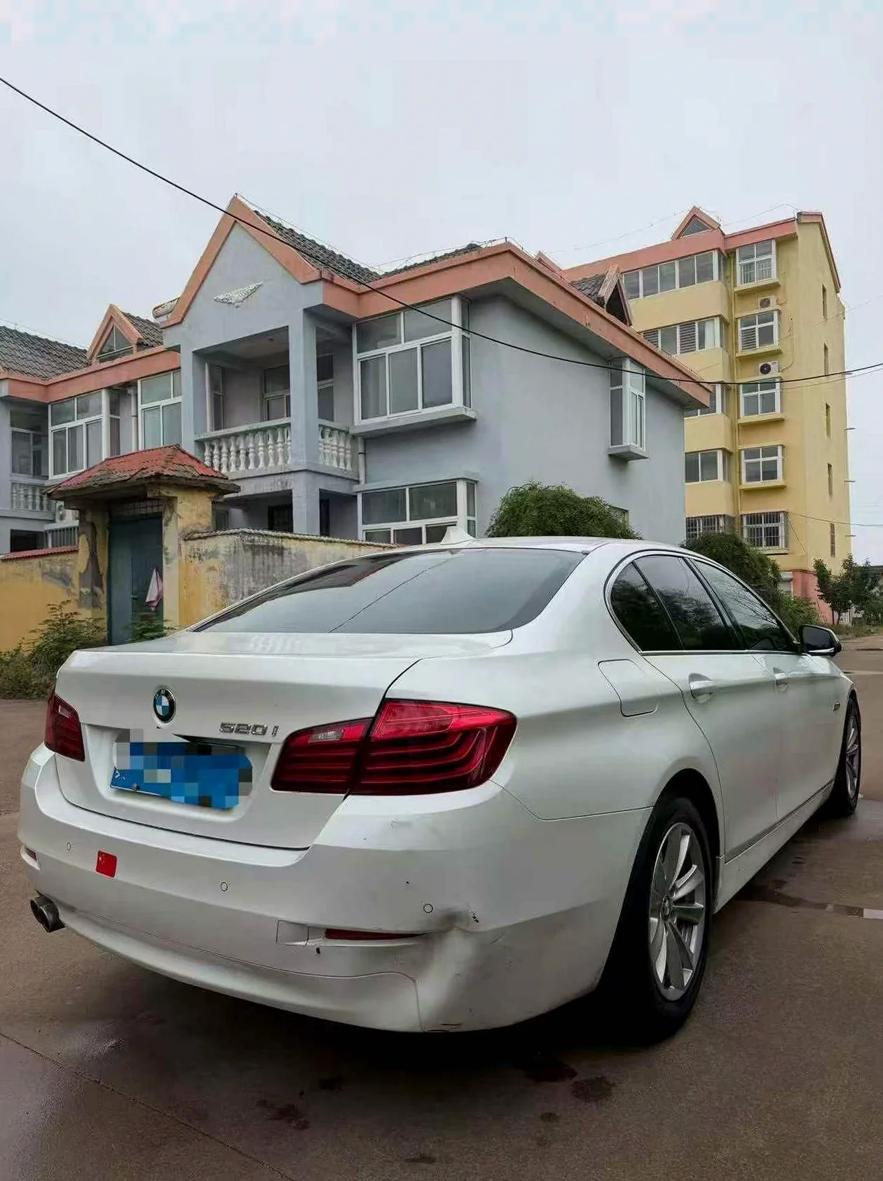 宝马5系 后面外观二