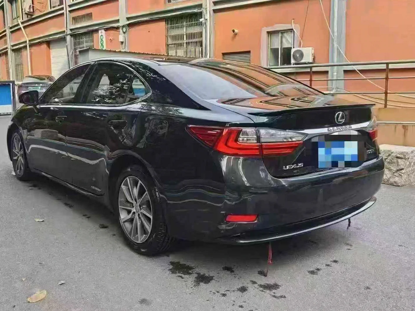 雷克萨斯ES 后面外观三