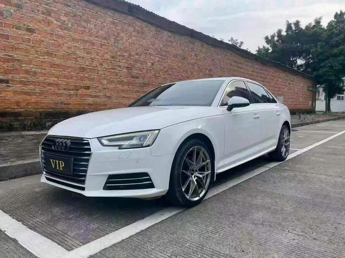 18年奥迪A4L 40TFSI