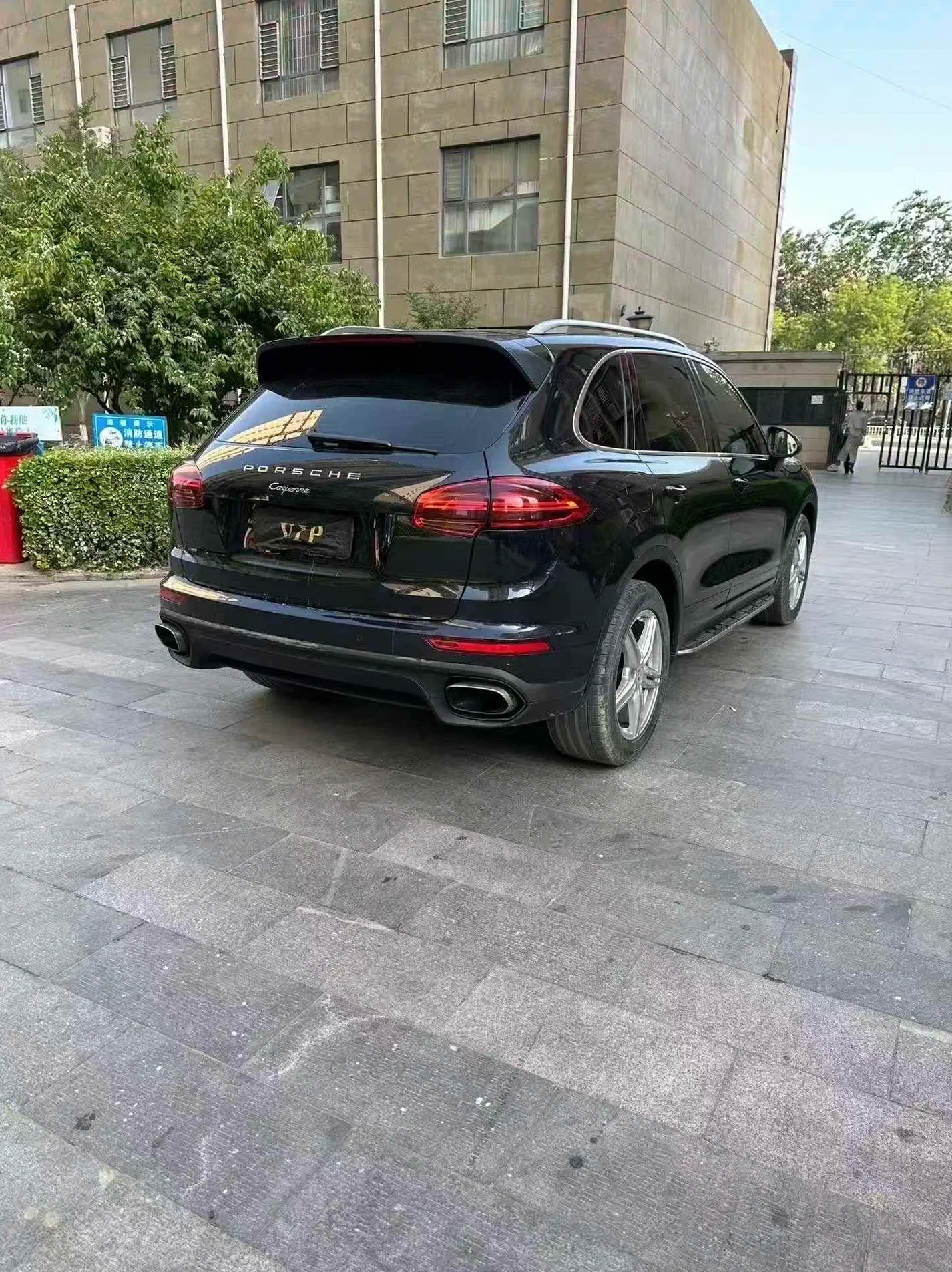 保时捷卡宴 驾驶室