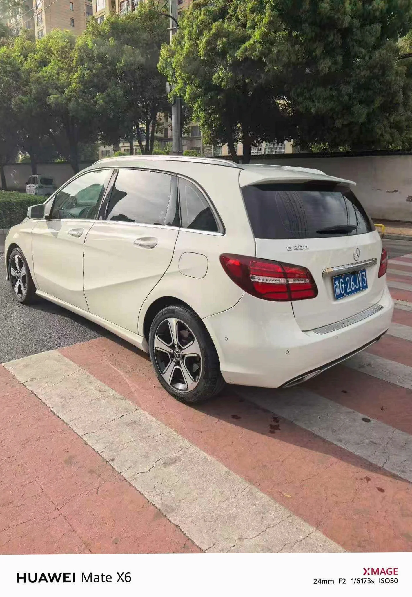 奔驰B 后面外观三