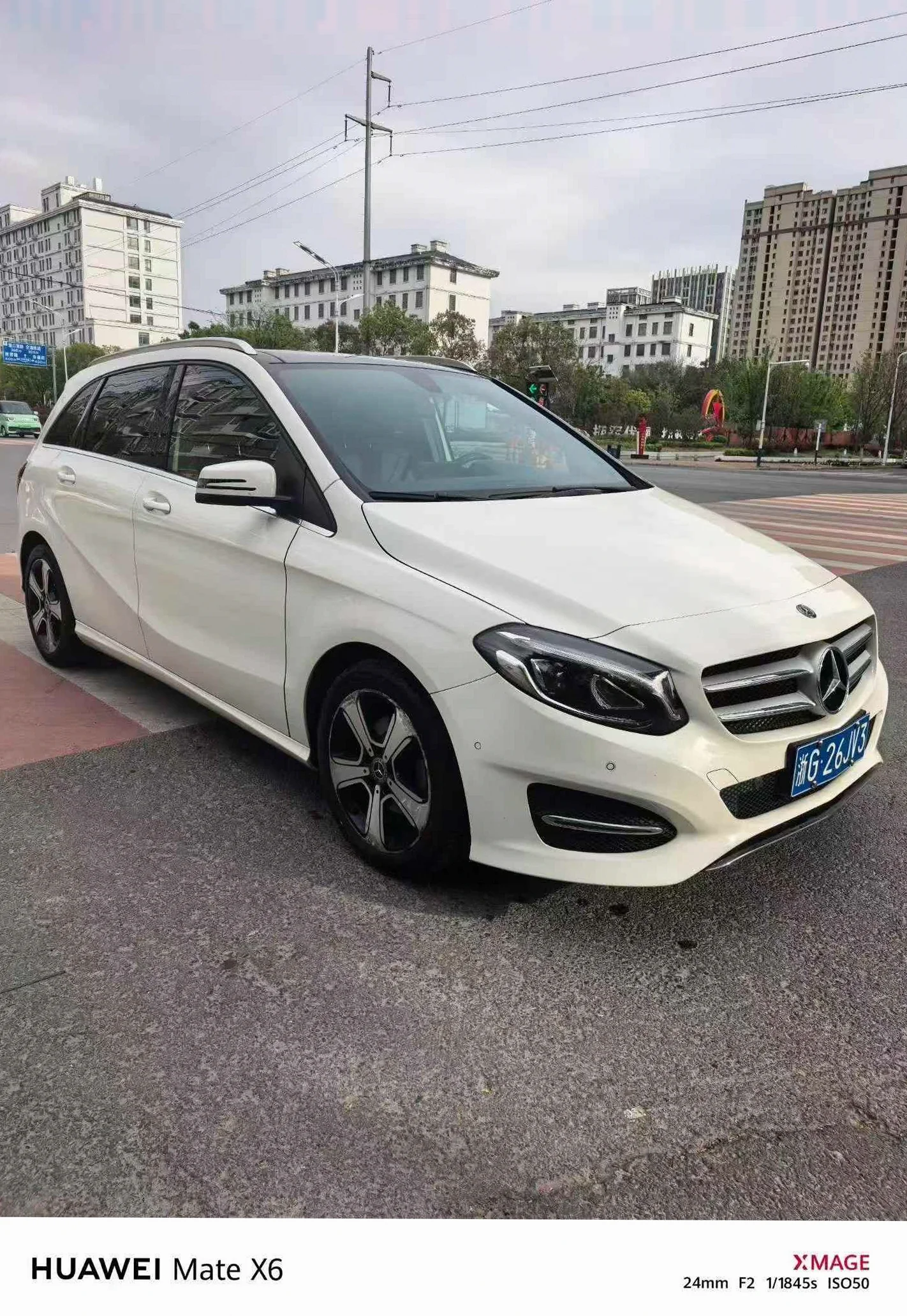 奔驰B 正面外观三