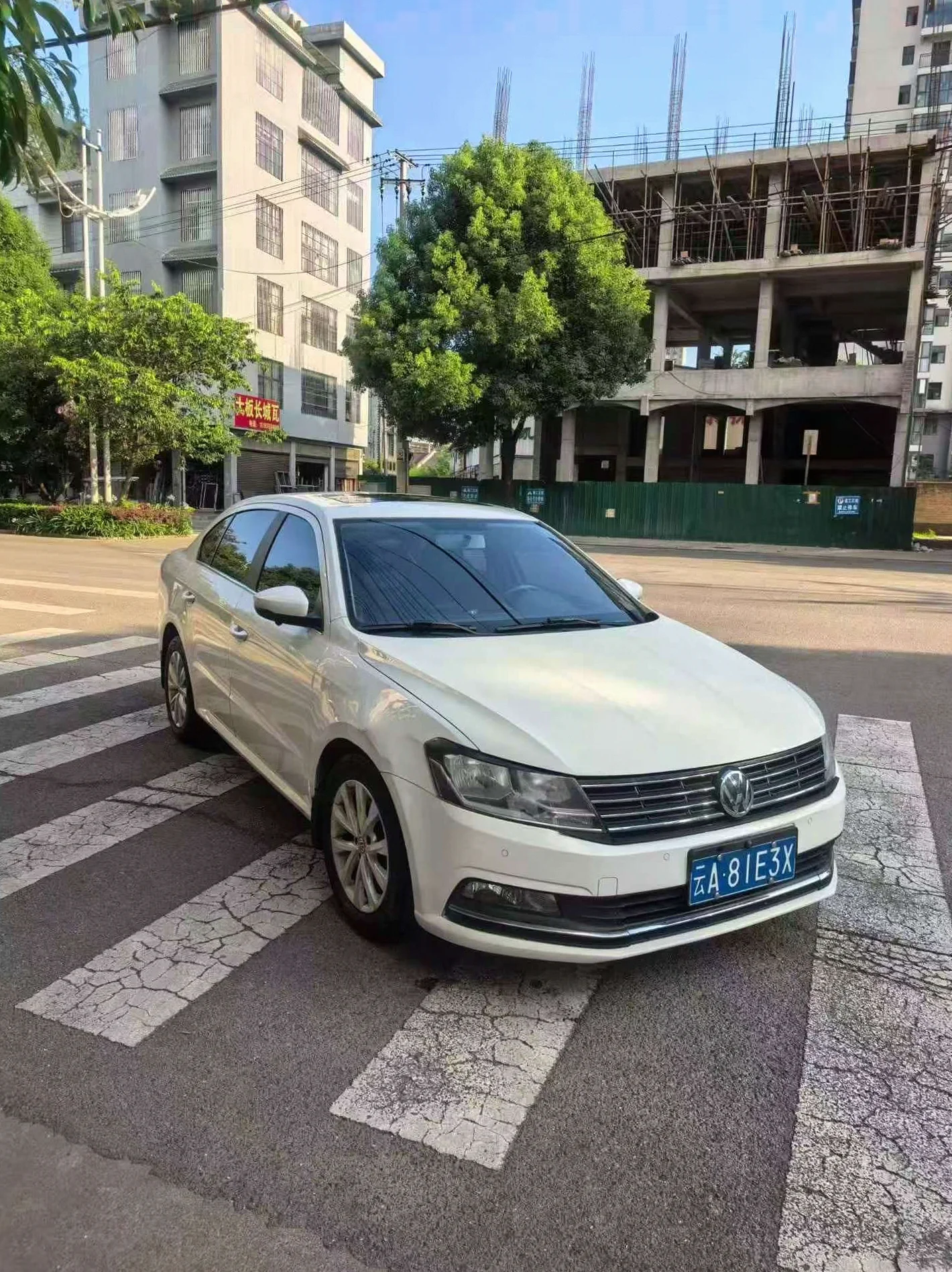 大众朗逸 正面外观二