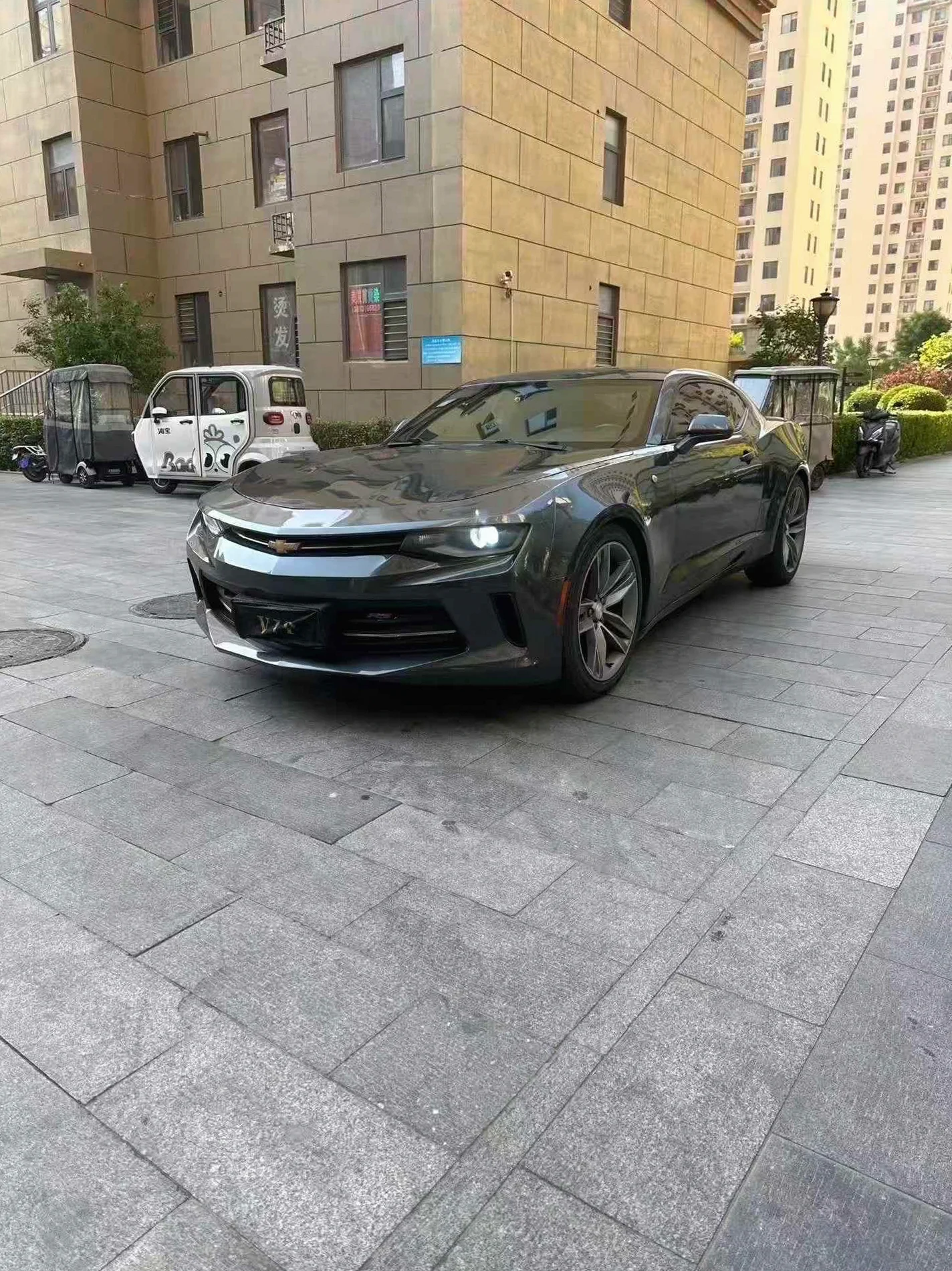 雪佛兰科迈罗 正面外观三