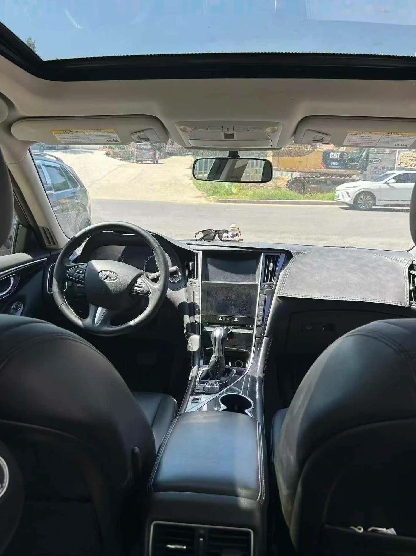 英菲尼迪Q50L 后面外观二