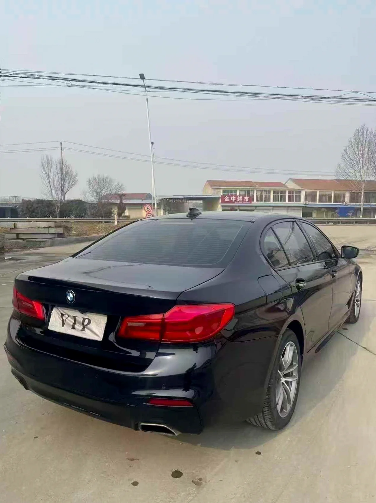 宝马5系 后面外观三