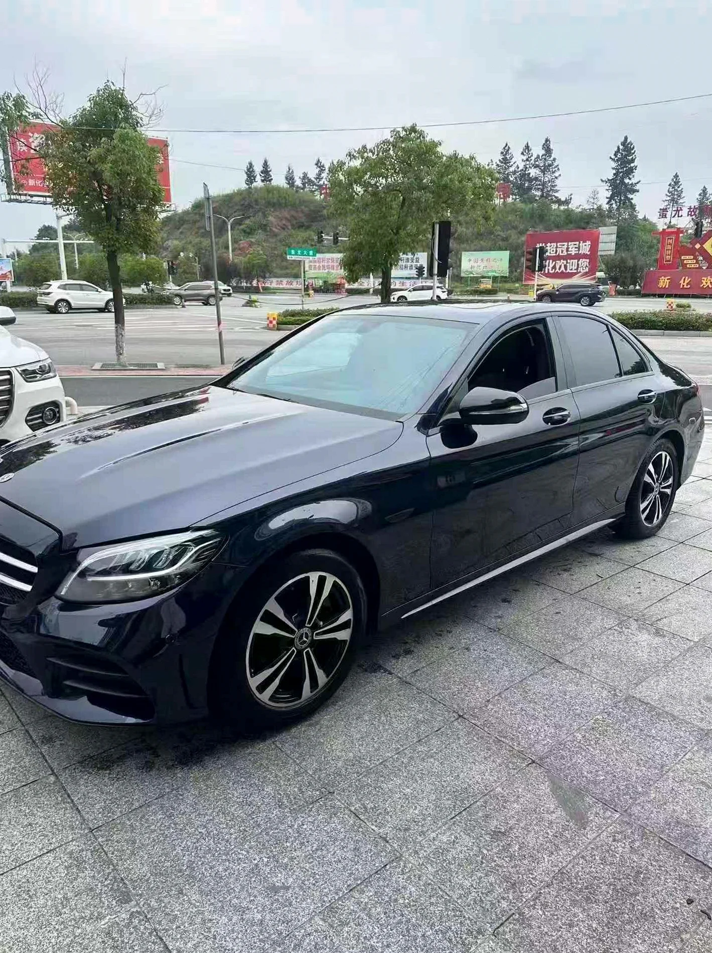 奔驰C 后面外观三