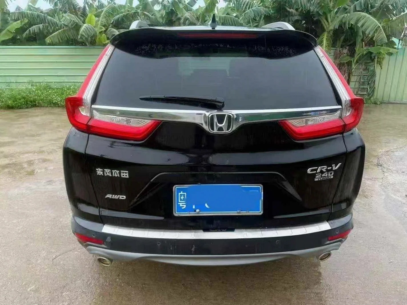 本田CRV 后面外观一
