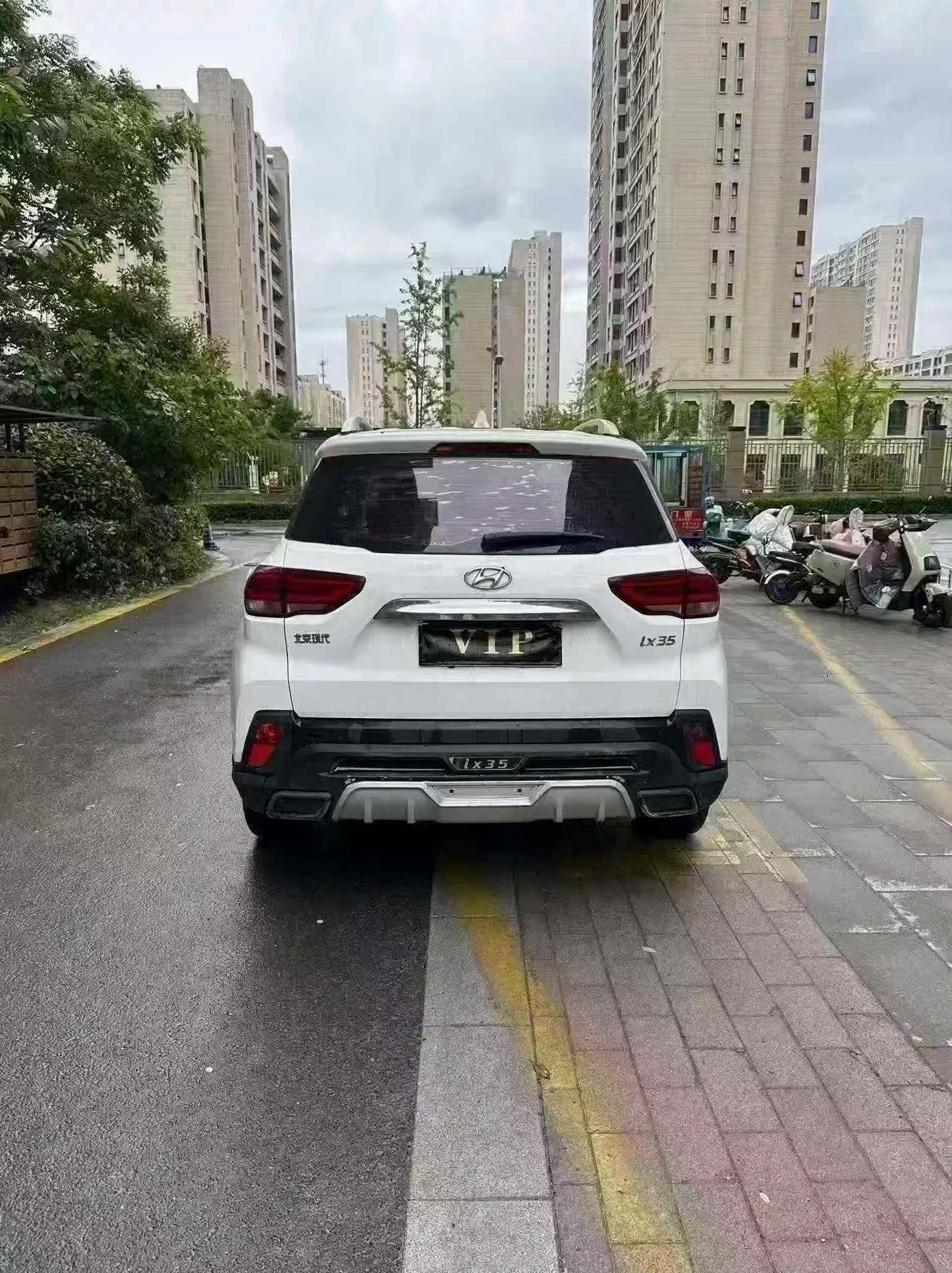 现代ix35 后面外观一