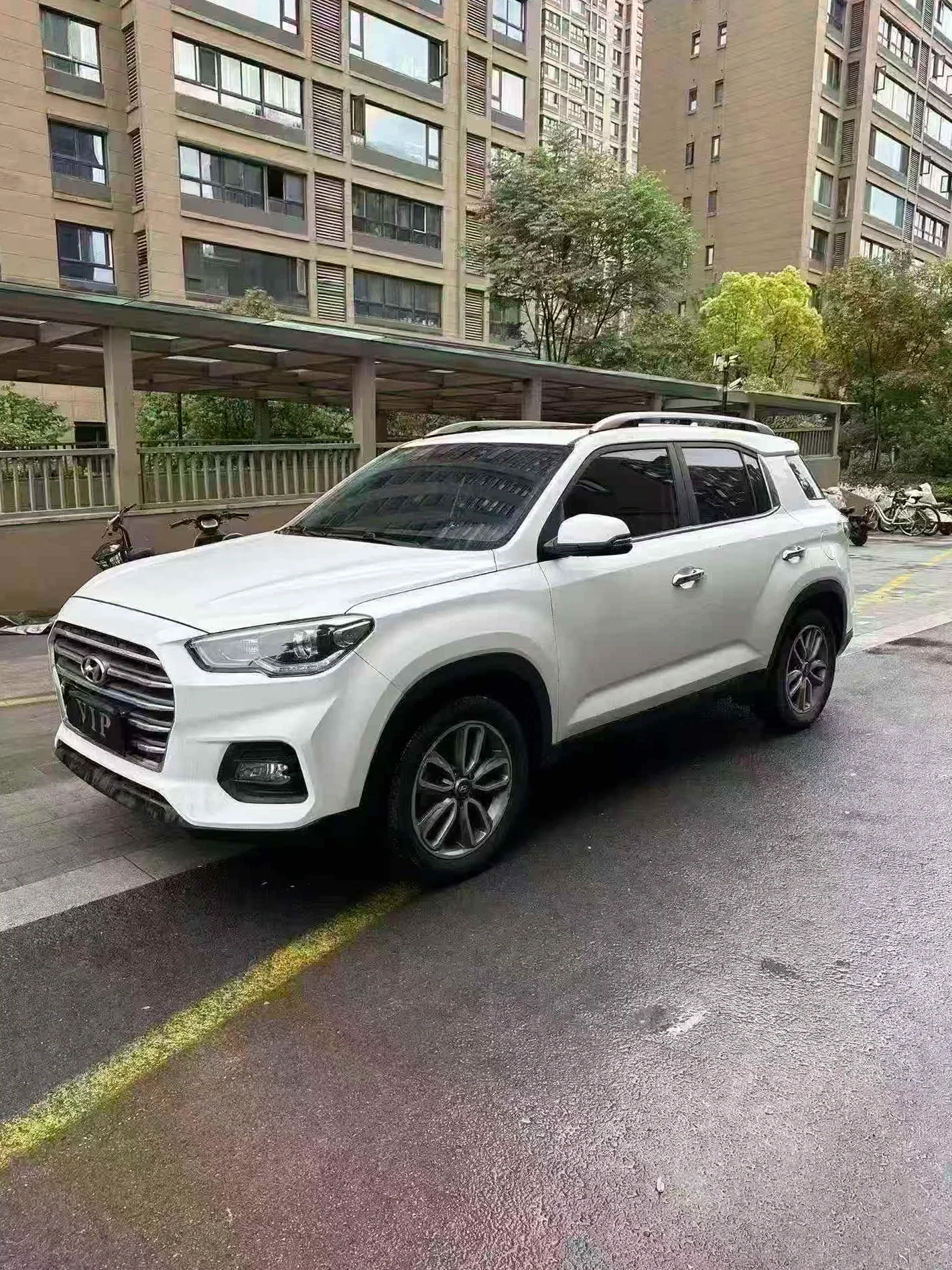 现代ix35 正面外观三