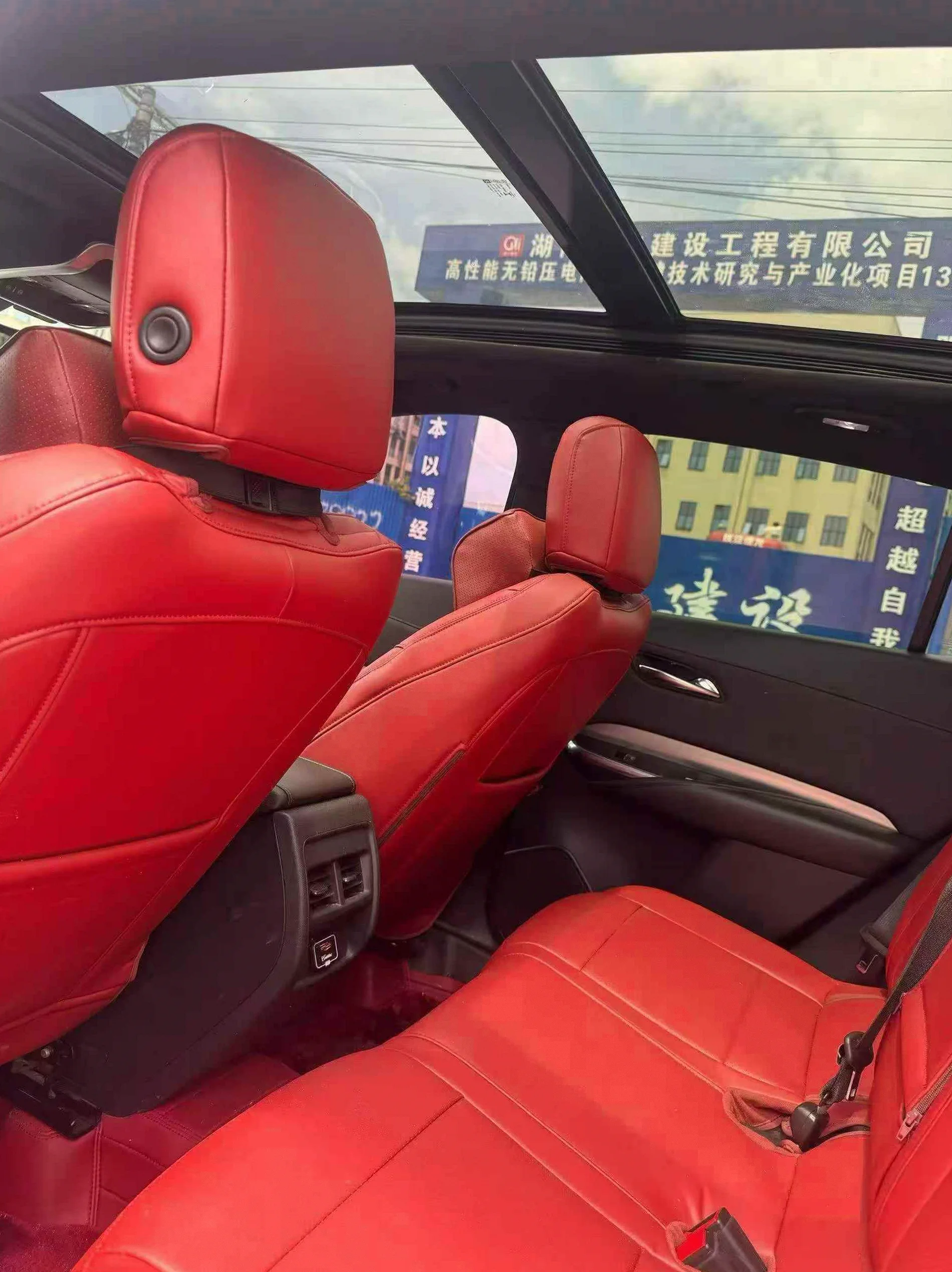 凯迪拉克XT4 后面外观二