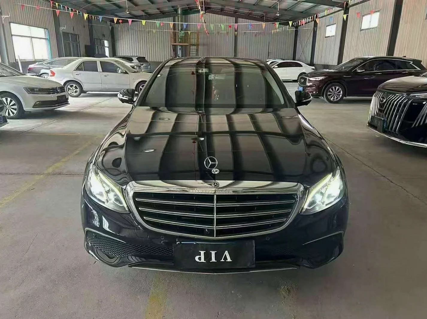 20年奔驰E300L立标