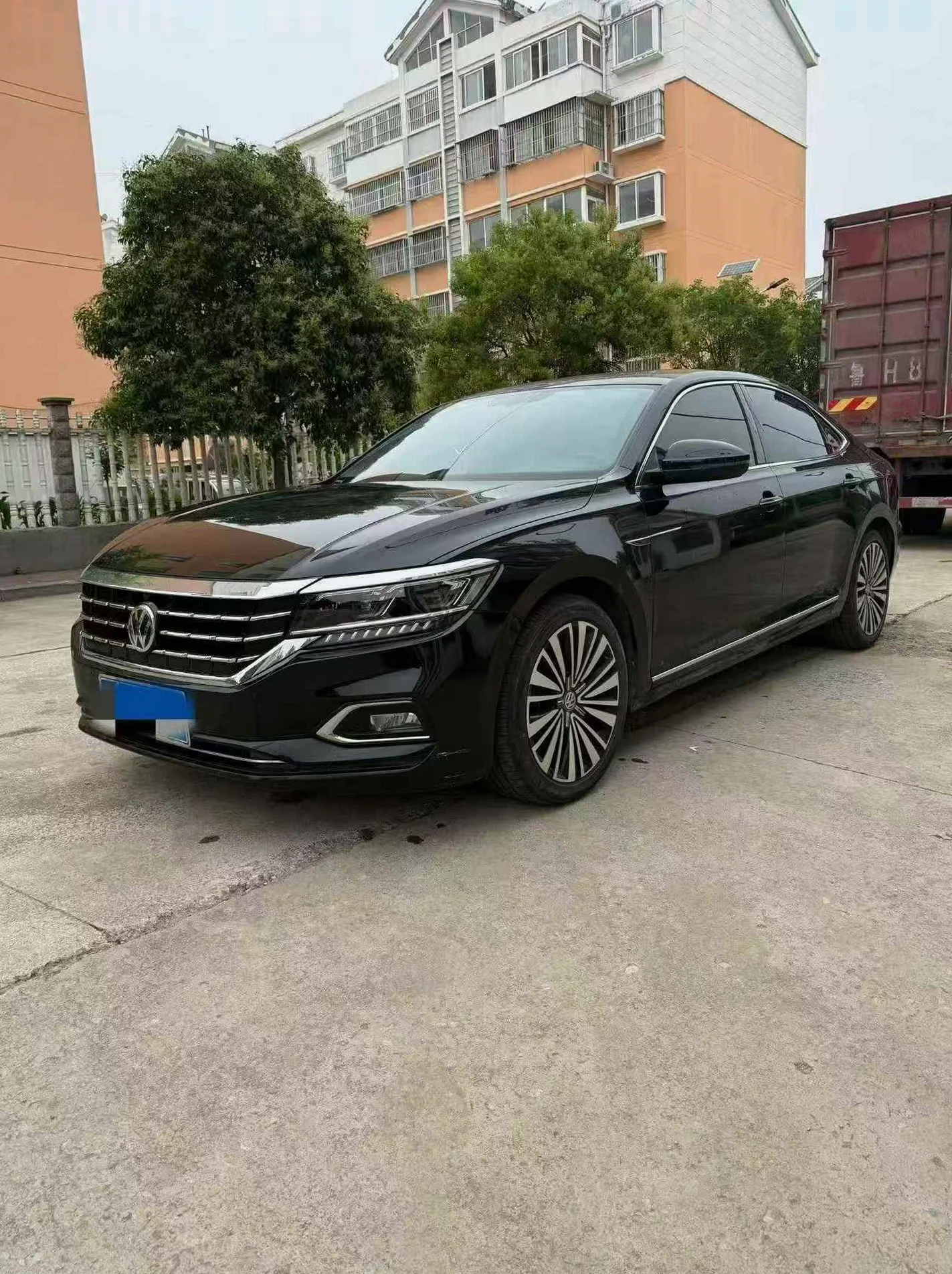 大众帕萨特 正面外观三