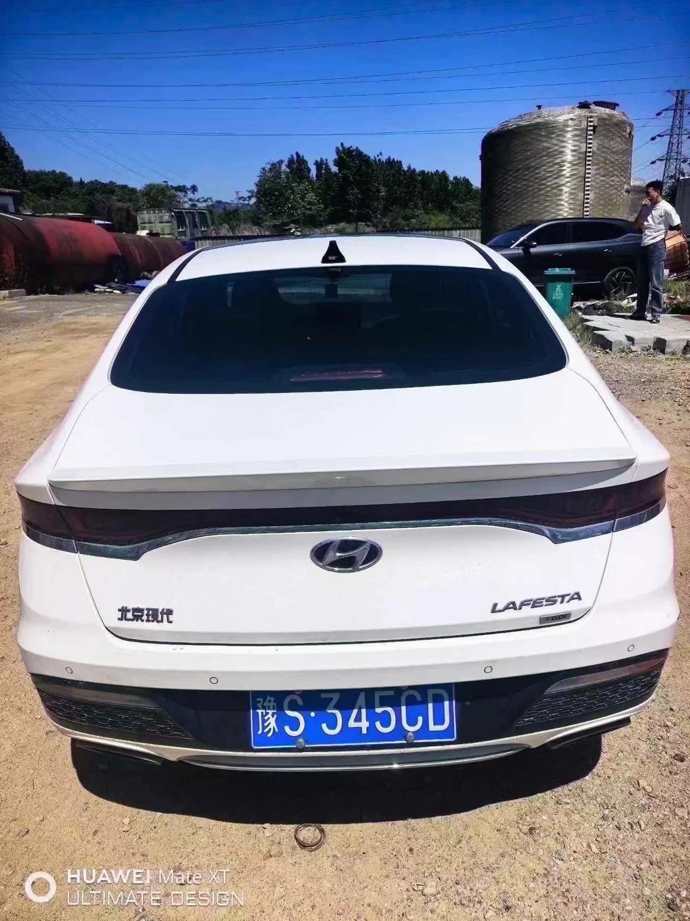 现代菲斯塔 后面外观一