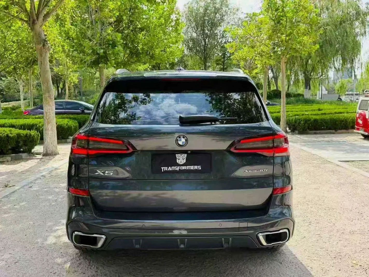 宝马X5 后面外观二