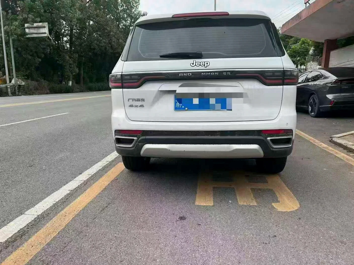 Jeep指挥官 后面外观二