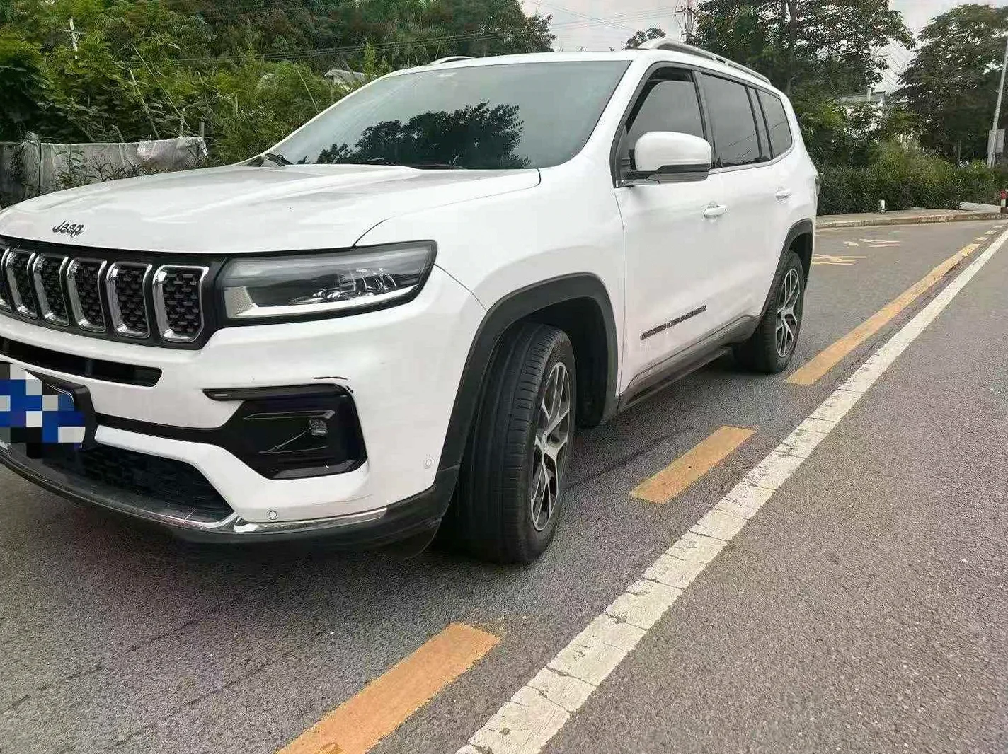Jeep指挥官 正面外观二