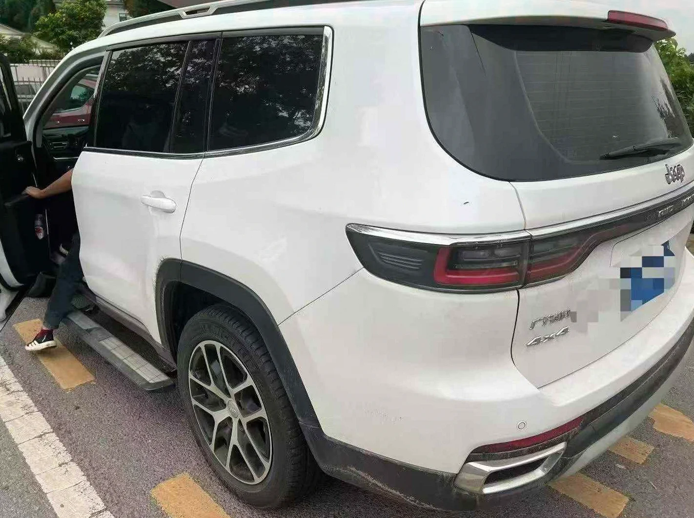 Jeep指挥官 后面外观三