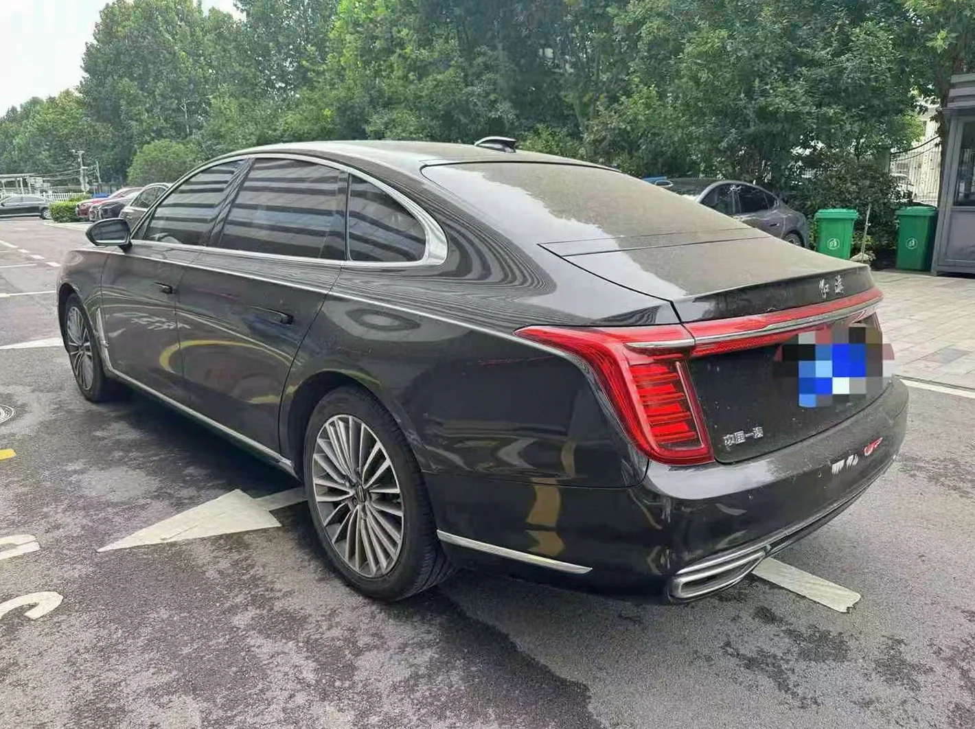 红旗H9 驾驶室